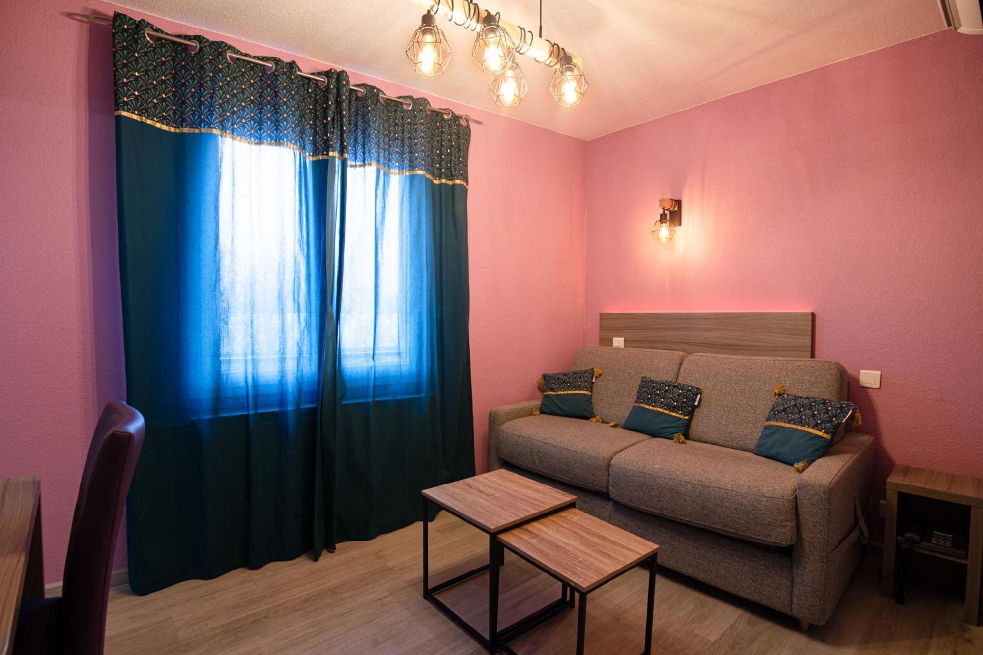 Logis Hotel Centrotel Et Spa Bulles D'Allier Монмаро Экстерьер фото