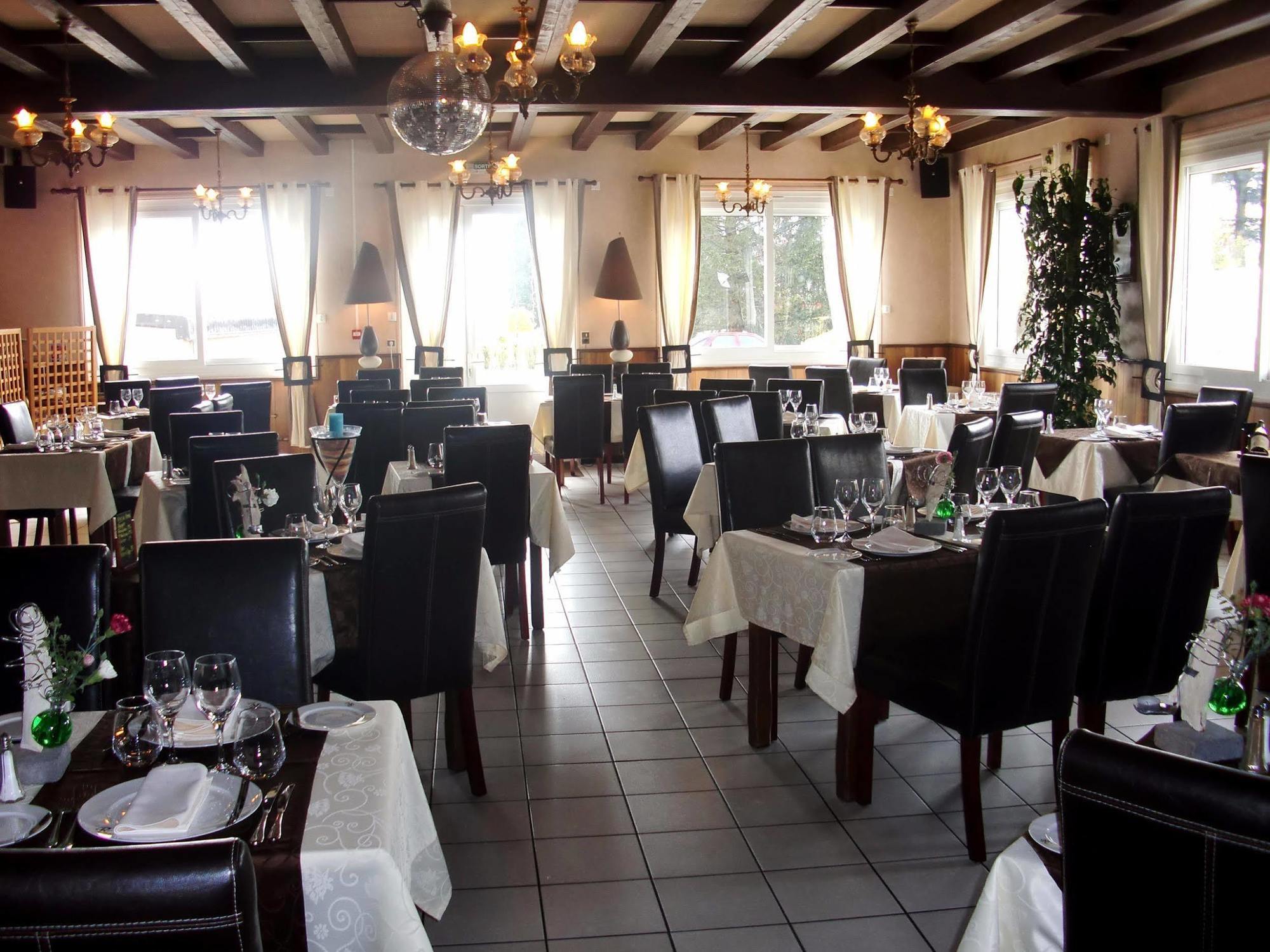 Logis Hotel Centrotel Et Spa Bulles D'Allier Монмаро Экстерьер фото