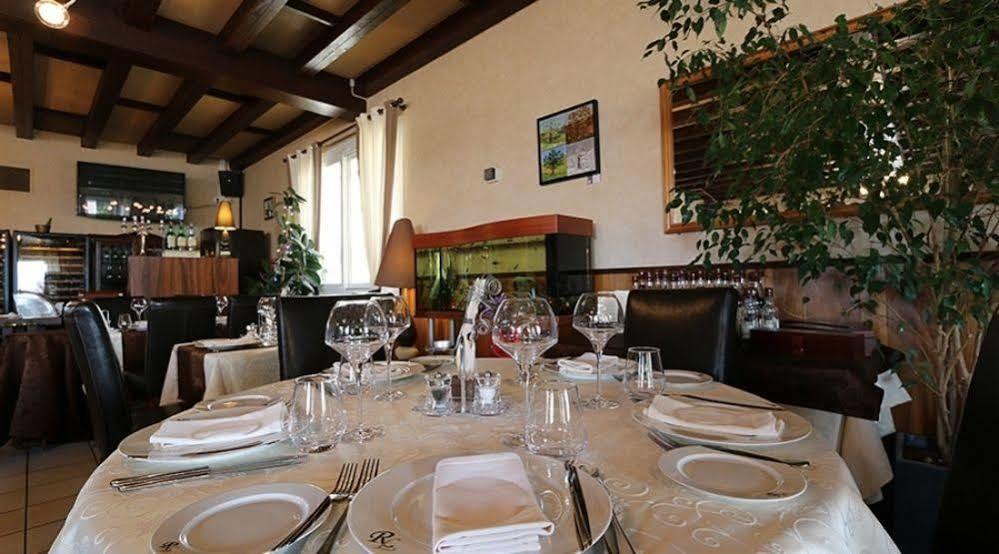 Logis Hotel Centrotel Et Spa Bulles D'Allier Монмаро Экстерьер фото